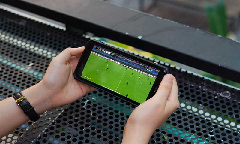 Có thể sử dụng Xoilac TV trên nhiều thiết bị điện thoại, laptop, máy tính thông minh khác nhau